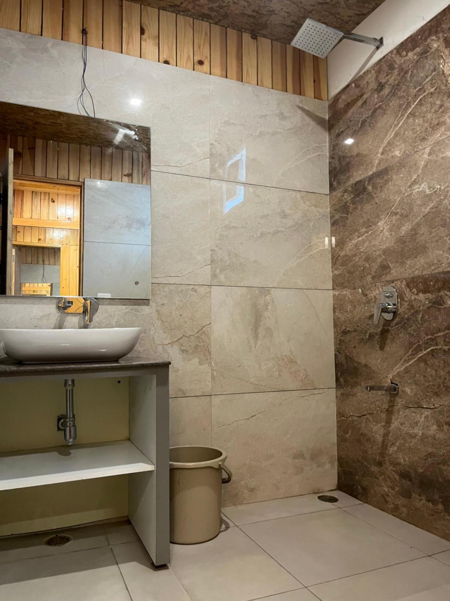 Qcent Woods Resort & Spa, Rishīkesh 外观 照片