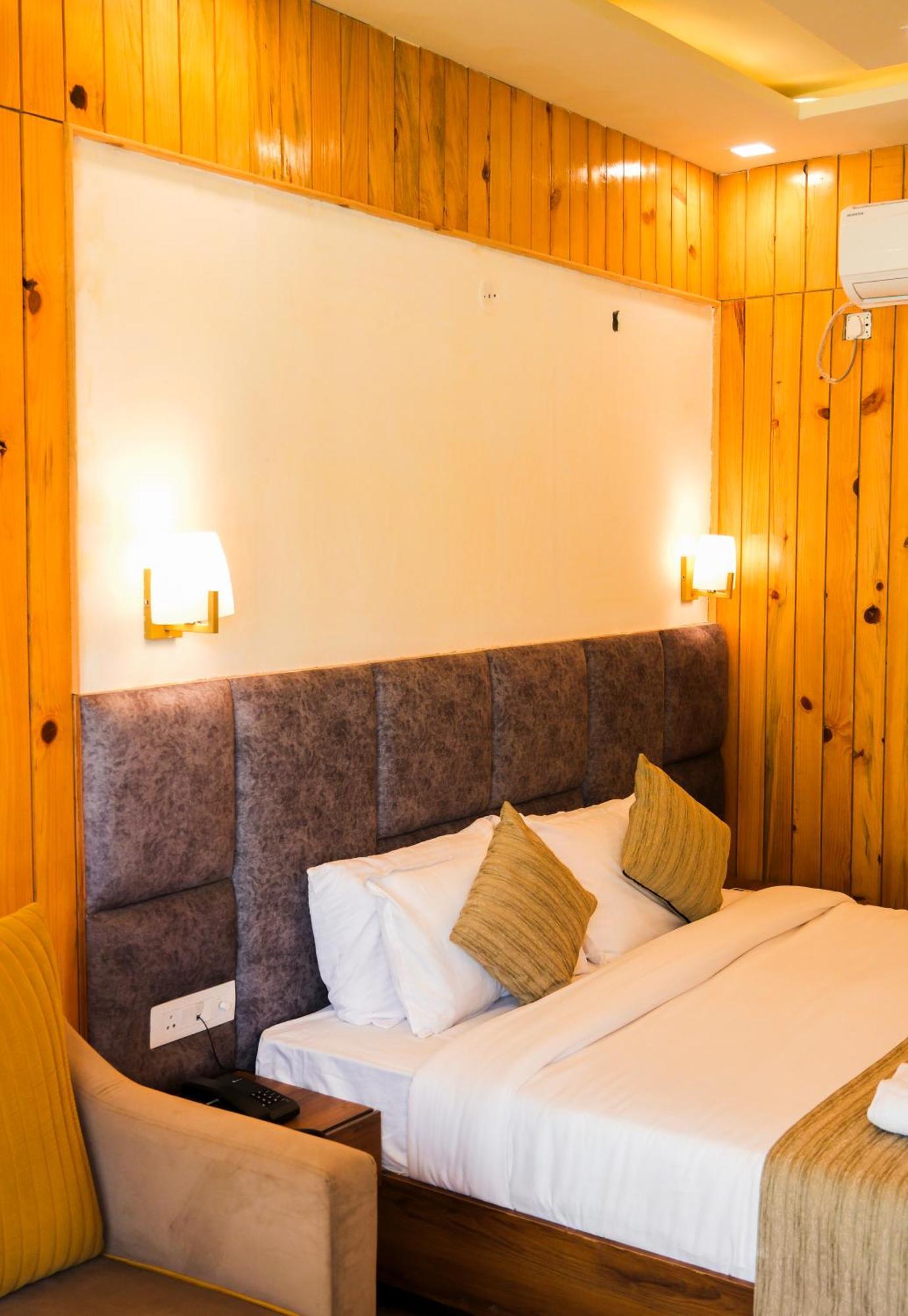 Qcent Woods Resort & Spa, Rishīkesh 外观 照片