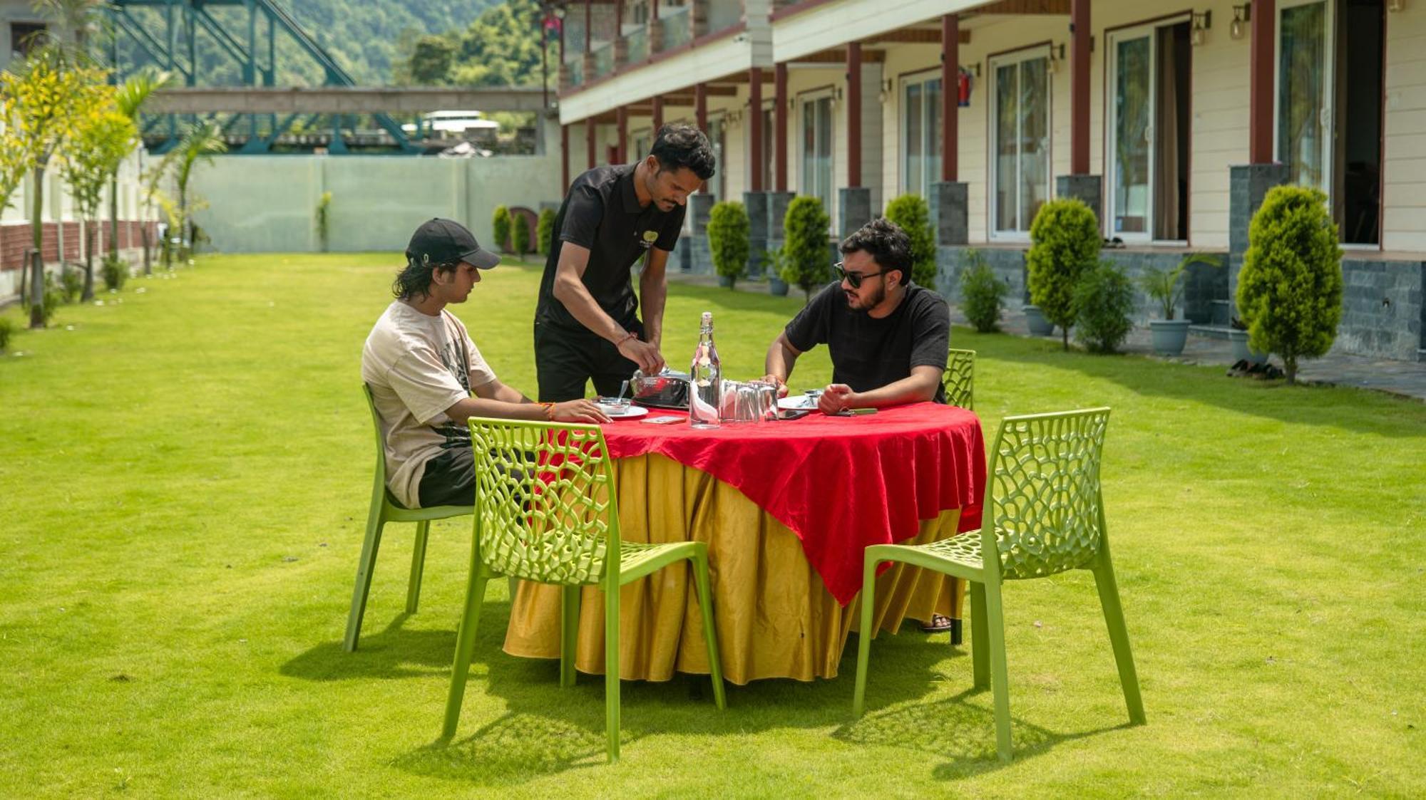 Qcent Woods Resort & Spa, Rishīkesh 外观 照片